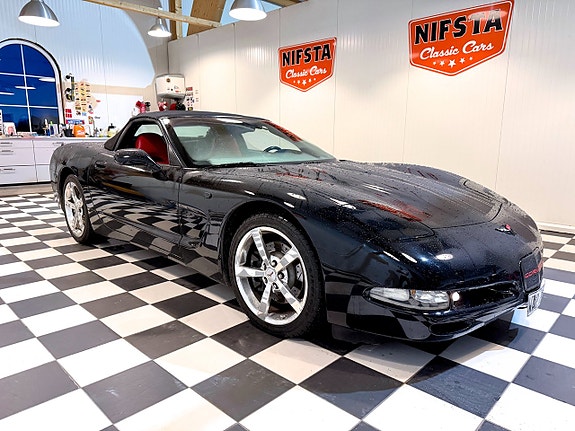 Chevrolet Corvette 8 of 30