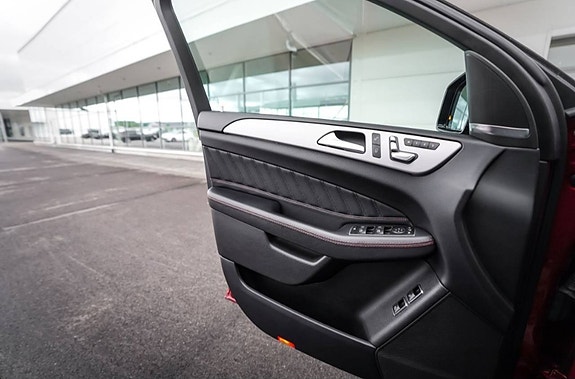Mercedes-Benz GLE450 22 of 23