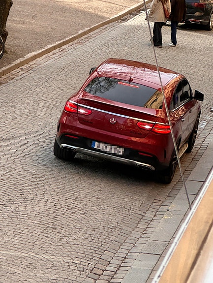 Mercedes-Benz GLE450 13 of 23