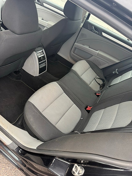 Skoda Superb 8 of 14
