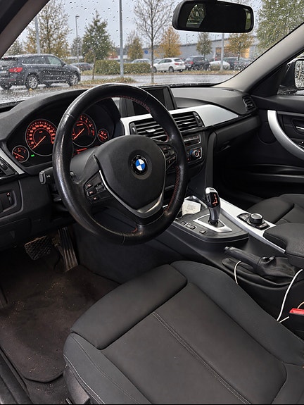 BMW 328i 8 of 8