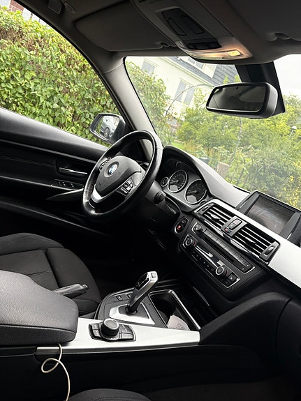 BMW 328i 5 of 8