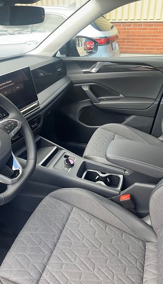 Volkswagen Tiguan 5 of 5