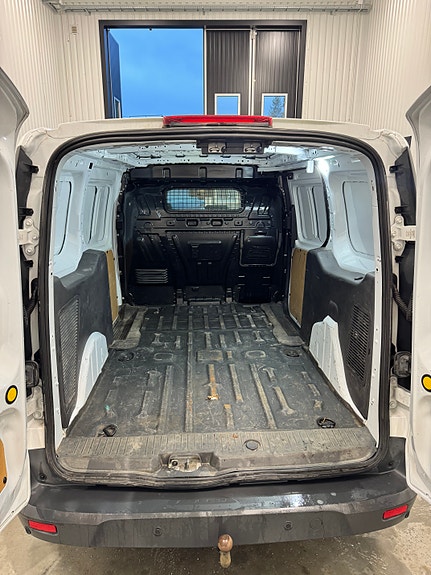 Ford Transit Connect 10 of 12