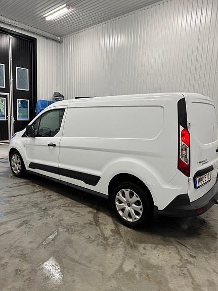 Ford Transit Connect 6 of 12