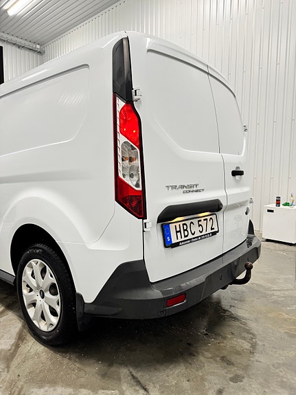 Ford Transit Connect 4 of 12