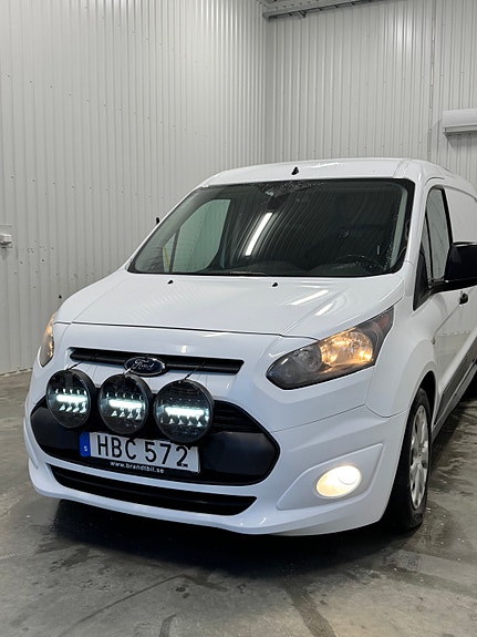 Ford Transit Connect 3 of 12