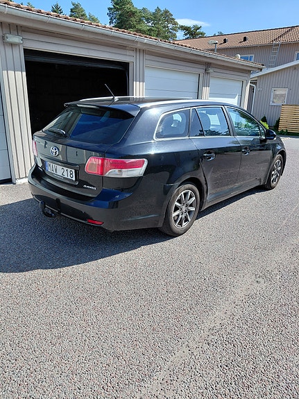 Toyota Avensis 13 of 20
