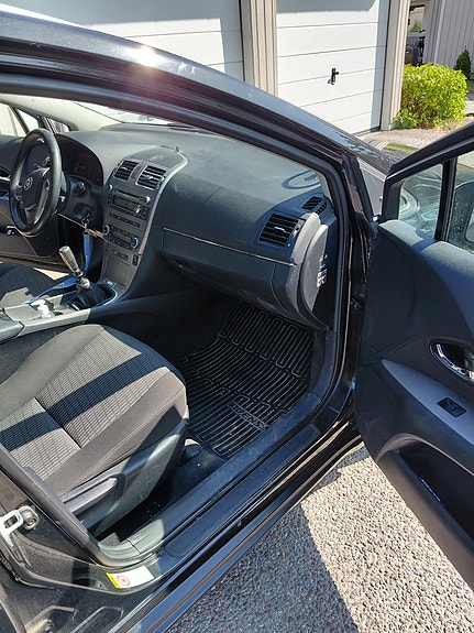 Toyota Avensis 12 of 20