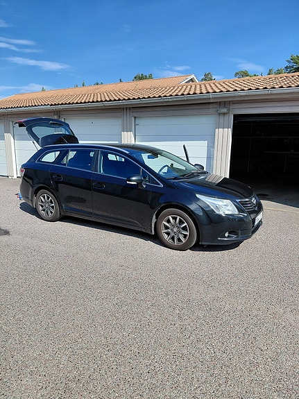 Toyota Avensis 19 of 20
