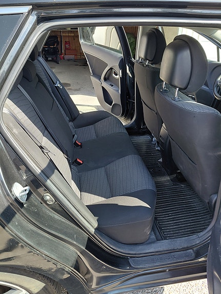 Toyota Avensis 11 of 20