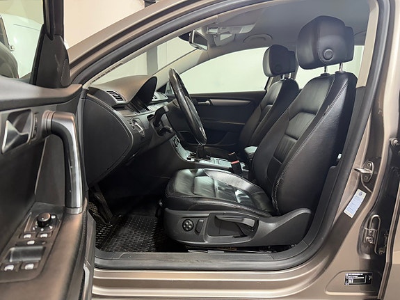 Volkswagen Passat 9 of 23