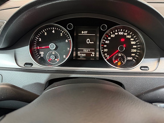 Volkswagen Passat 21 of 23