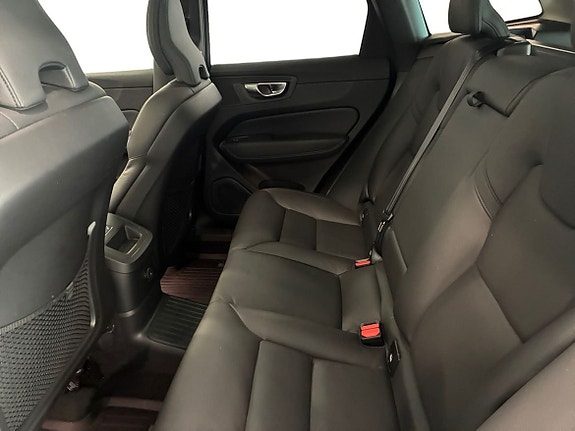 Volvo XC60 6 of 16