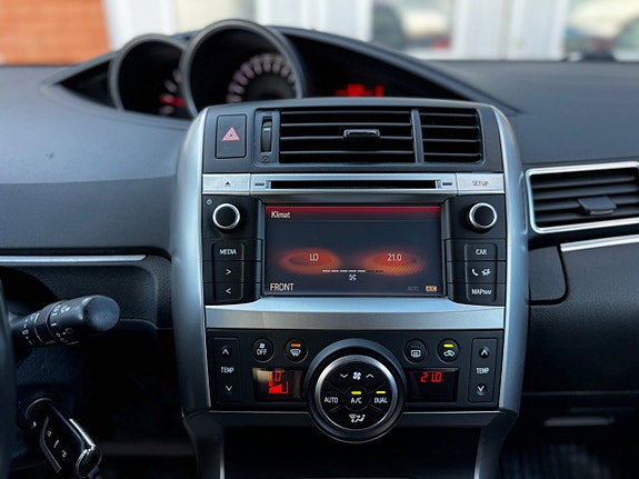 Toyota Verso 14 of 23