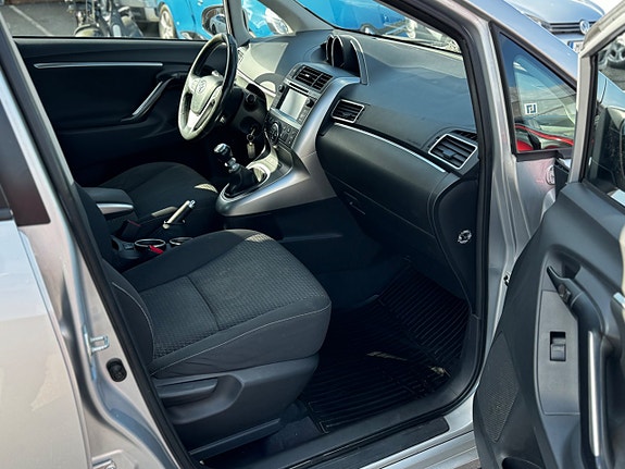 Toyota Verso 11 of 23