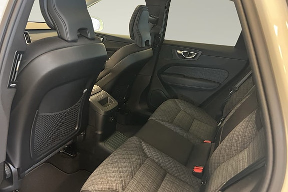 Volvo XC60 7 of 13