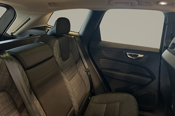 Volvo XC60 10 of 13