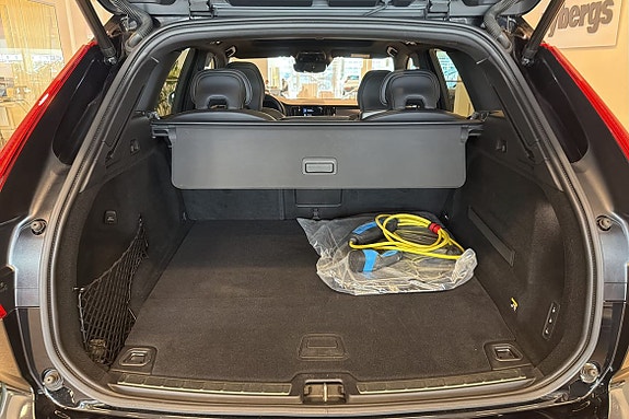 Volvo XC60 12 of 20