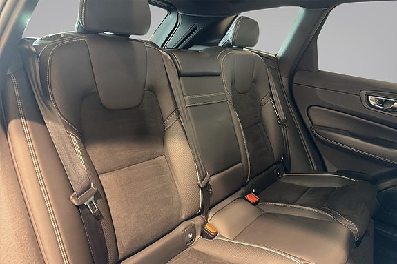 Volvo XC60 10 of 20