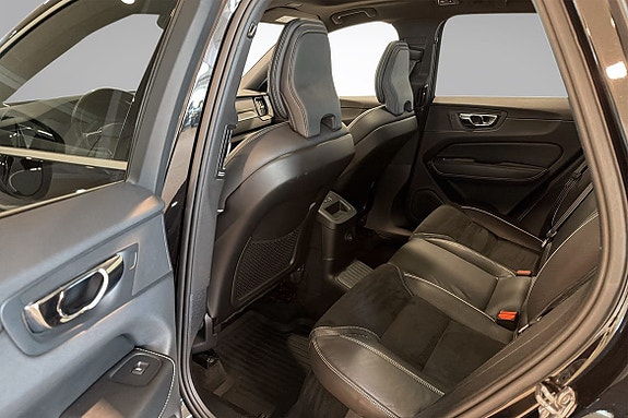Volvo XC60 7 of 20