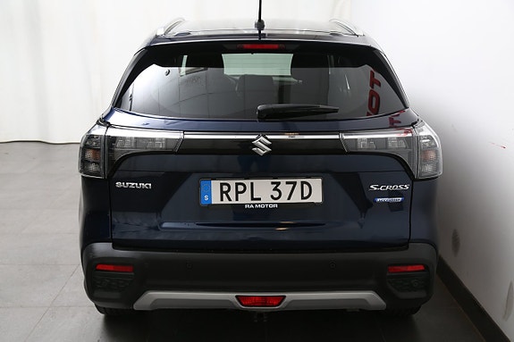 Suzuki S-Cross 7 of 24