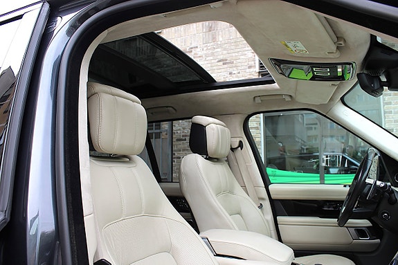 Land Rover Range Rover 26 of 30