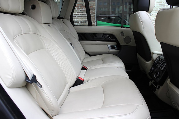 Land Rover Range Rover 23 of 30
