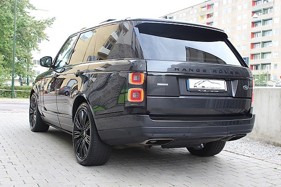 Land Rover Range Rover 17 of 30