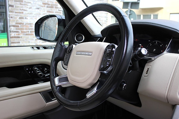 Land Rover Range Rover 29 of 30