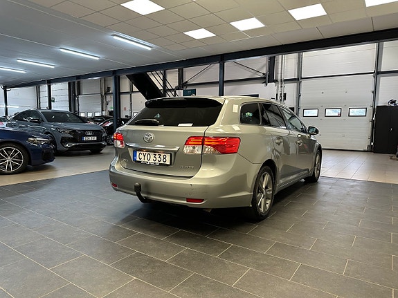 Toyota Avensis 9 of 25