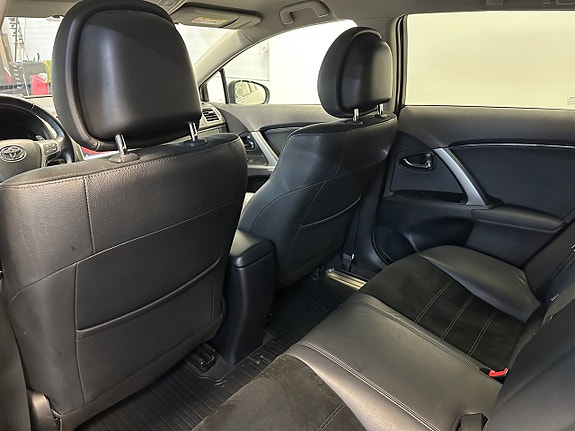 Toyota Avensis 15 of 25