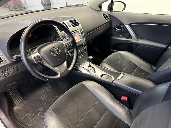 Toyota Avensis 11 of 25