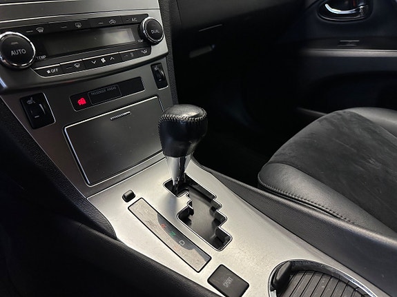 Toyota Avensis 22 of 25