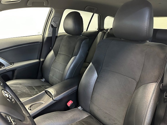 Toyota Avensis 13 of 25