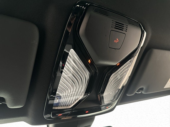 BMW 330e 29 of 29