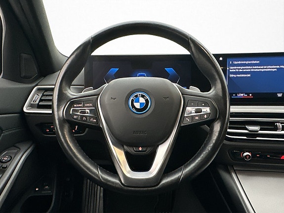 BMW 330e 10 of 29