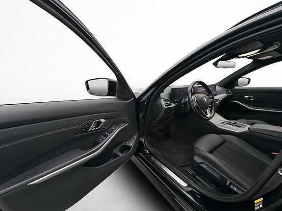 BMW 330e 8 of 29