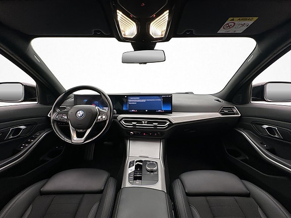 BMW 330e 14 of 29