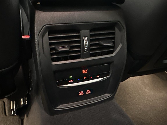 BMW 330e 23 of 29
