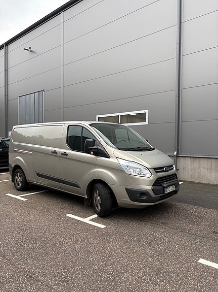 Ford Transit Custom 3 of 8