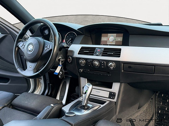 BMW 530i 14 of 16