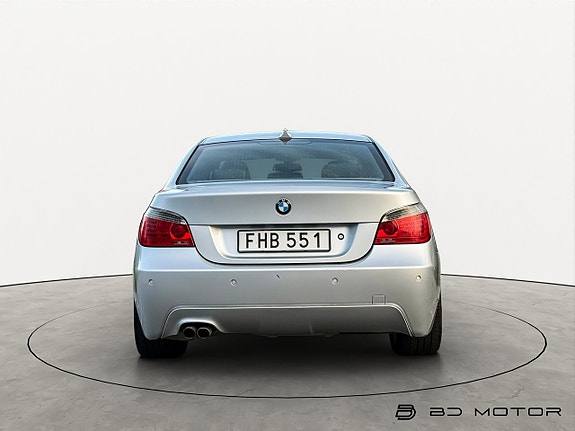BMW 530i 5 of 16