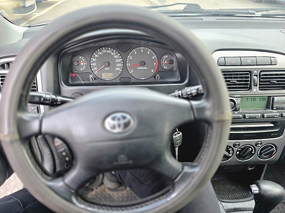 Toyota Avensis 14 of 18