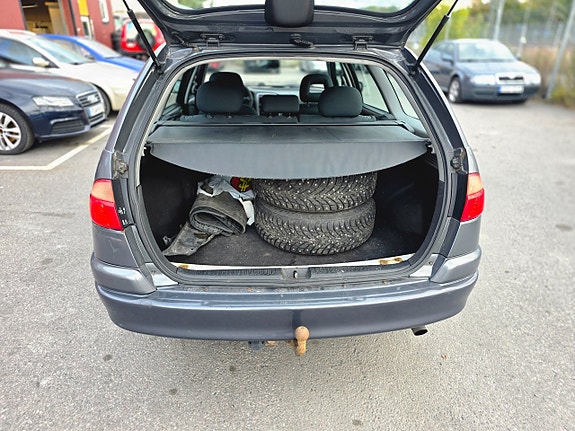 Toyota Avensis 12 of 18