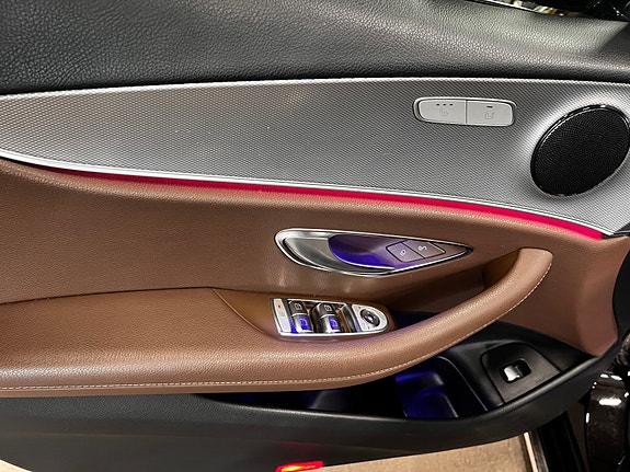 Mercedes-Benz E200 10 of 13