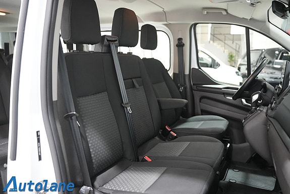 Ford Transit Custom 17 of 28