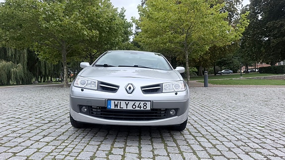 Renault Megane II 2 of 8