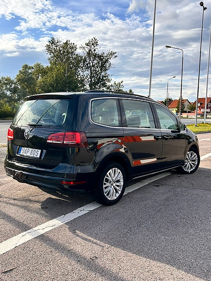 Volkswagen Sharan 2 of 9