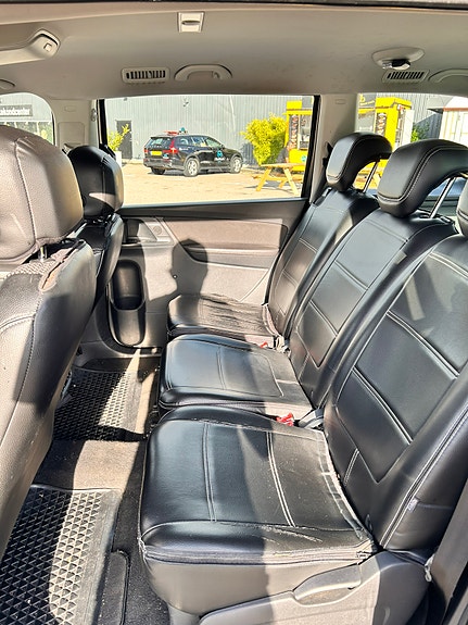 Volkswagen Sharan 7 of 9